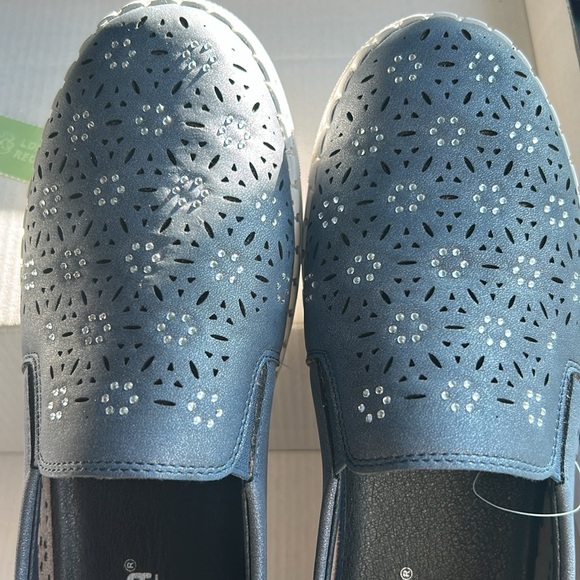 Stefania Shoes - Italian made Stefania shoes, size 38. Size 8 US. with brand new Box.